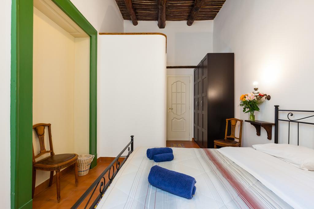 Don Pedro Rooms In The City Center Napoli Esterno foto