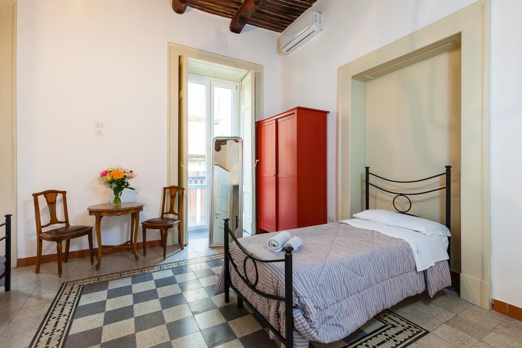 Don Pedro Rooms In The City Center Napoli Esterno foto