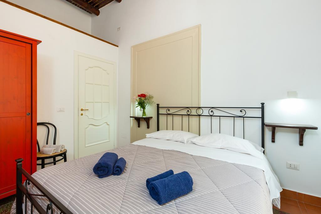 Don Pedro Rooms In The City Center Napoli Esterno foto