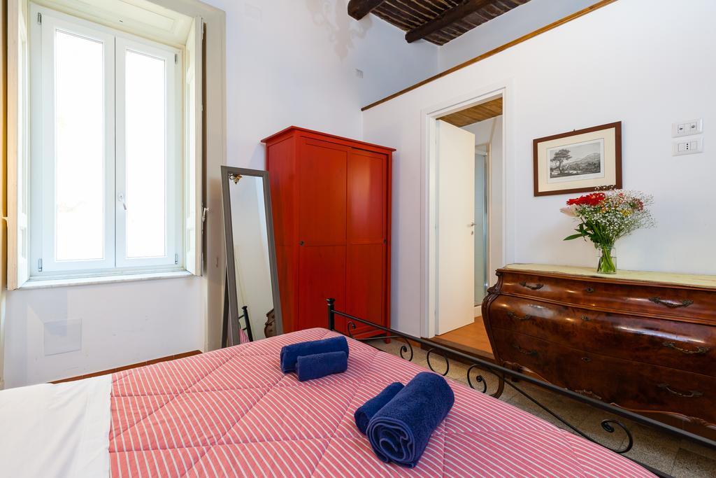 Don Pedro Rooms In The City Center Napoli Esterno foto