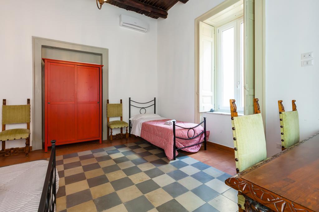 Don Pedro Rooms In The City Center Napoli Esterno foto